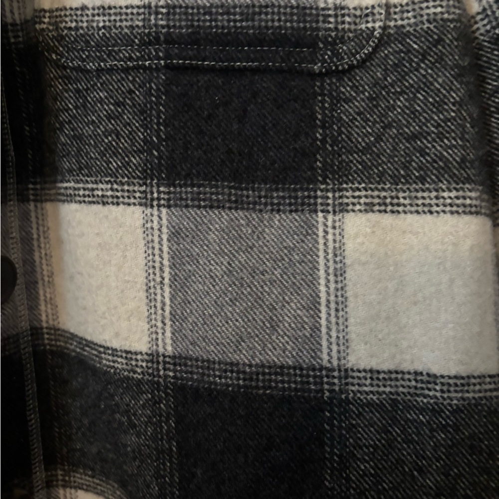 Shacket - Picture 2 of 4